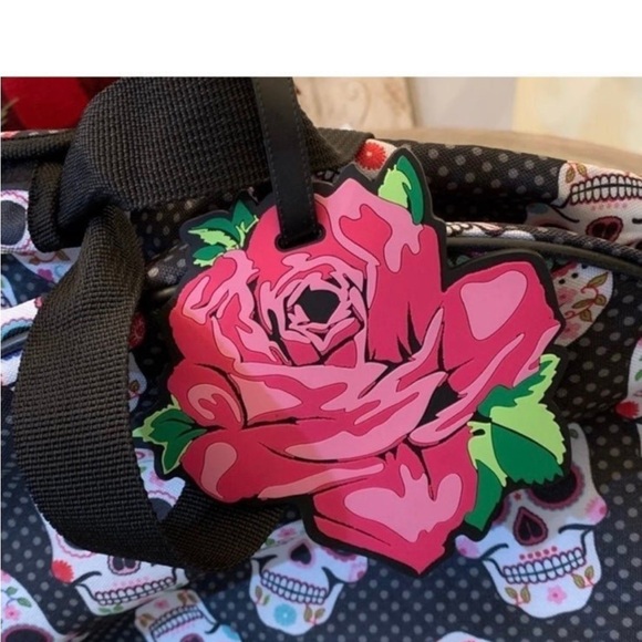 BETSEY JOHNSON “SKULL PARTY!” WHEELED DUFFLE  LUGGAGE TRAVEL BAG - Picture 6 of 8